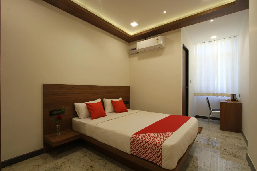 OYO 29789 Shrey's Inn