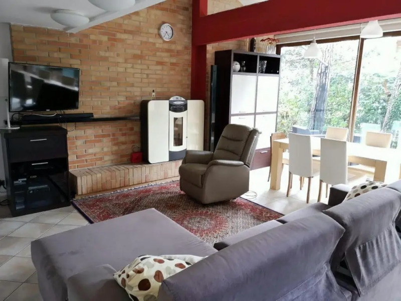 Villa a schiera raffinata con giardino