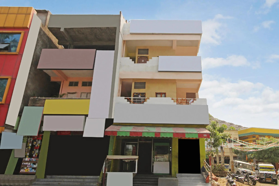 SPOT ON 61415 Sitara Grand Lodge