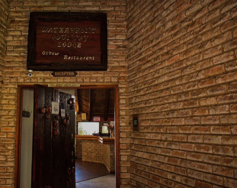 Waterfront Country Lodge