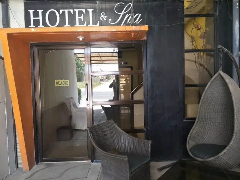 Anton's Inn Hotel