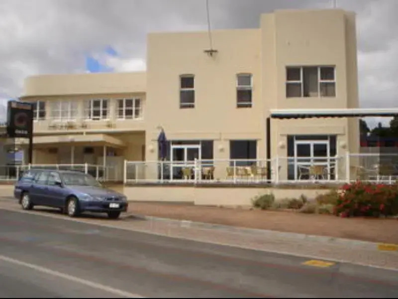 Neptune Grand Hotel