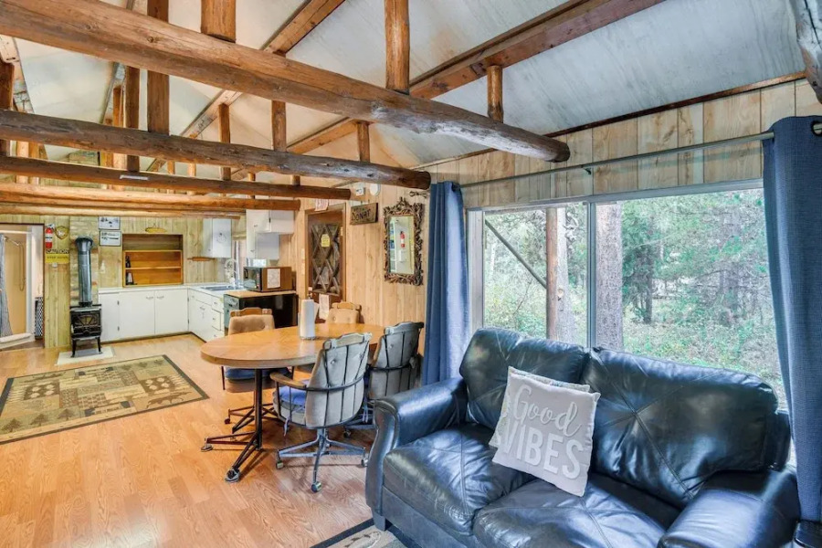 'grandpa's Cabin' ~ 30 Miles to Yellowstone!