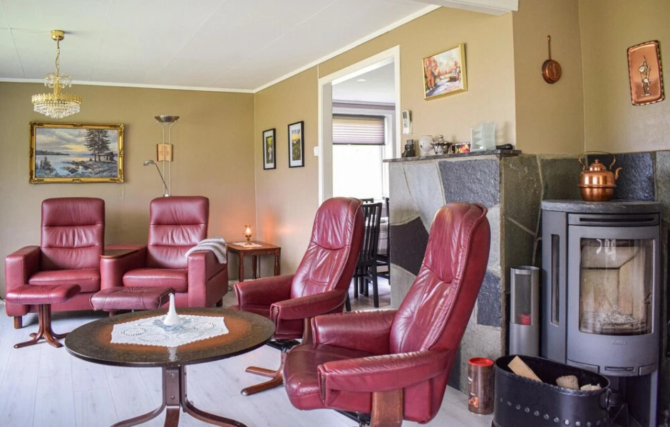 Amazing Home in Bjoa With 5 Bedrooms and Wifi