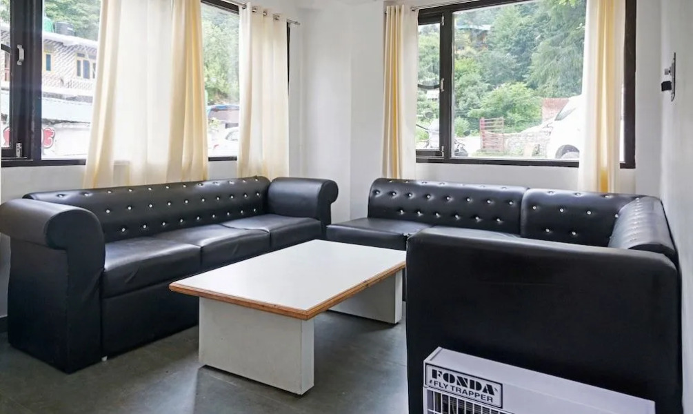 Treebo Trend Woodward II With Mountain View