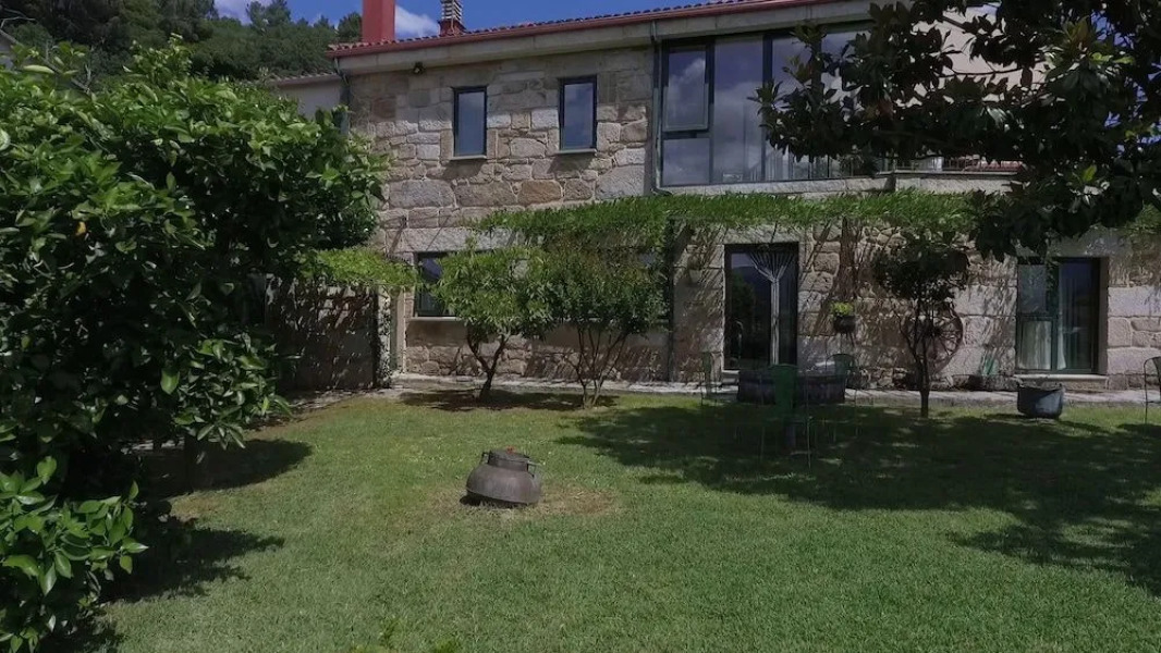 Casas Rurales A Chairiña Y A Revolta