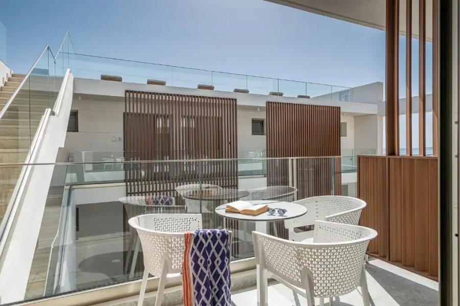 Romantica Hotel Apartments