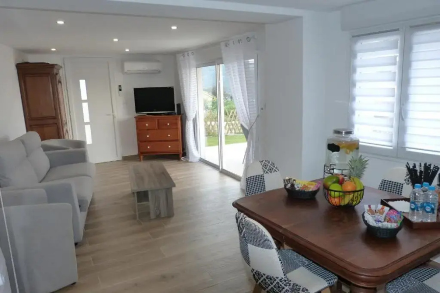 Mini villa T2 climatisée, vue mer, cosy & moderne