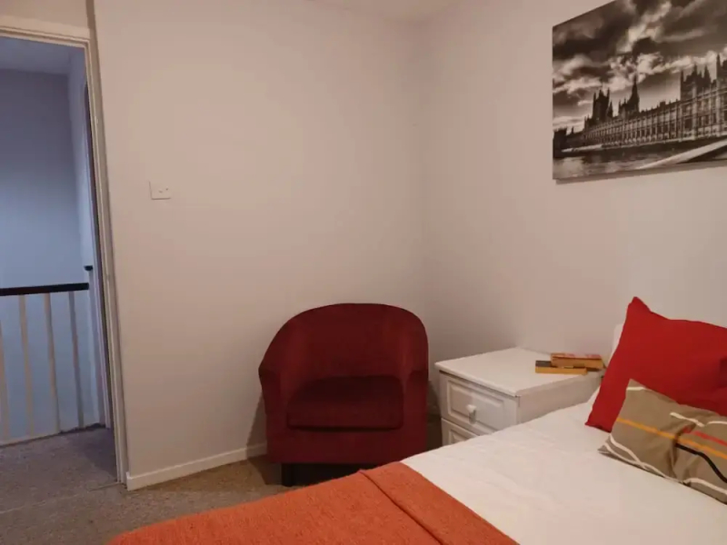 Huku Kwetu - Fieldfare Green