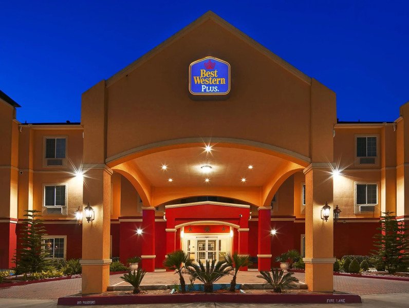 Best Western Plus Manvel Inn & Suites