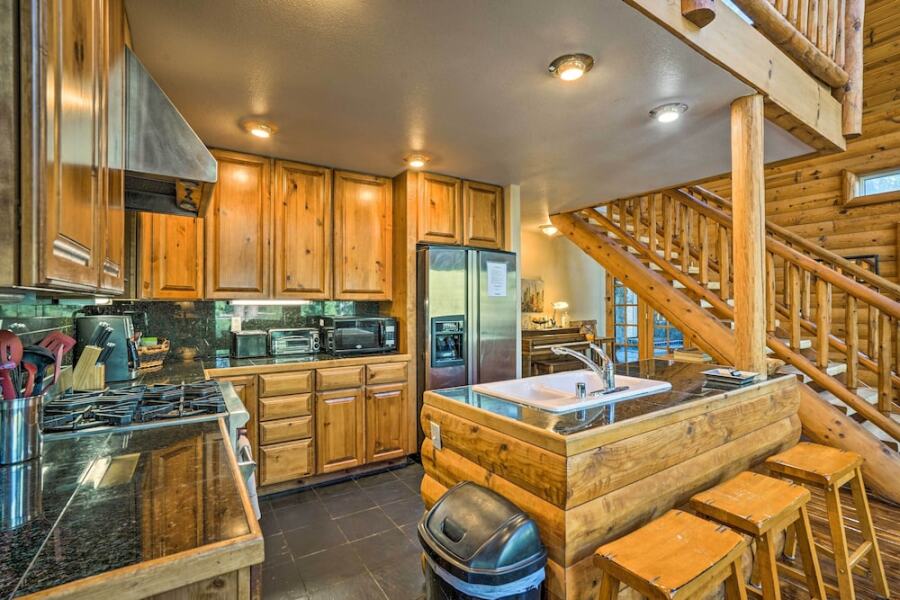 Home w/ Indoor Pool in South Lake Tahoe!