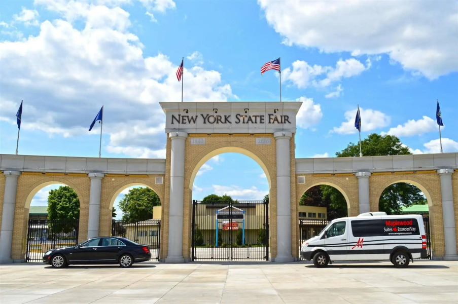 Holiday Inn & Suites Syracuse Airport - Liverpool by IHG