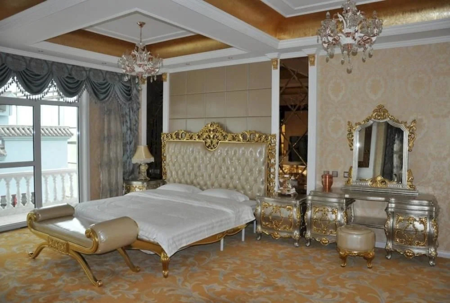 Lingshi Villas