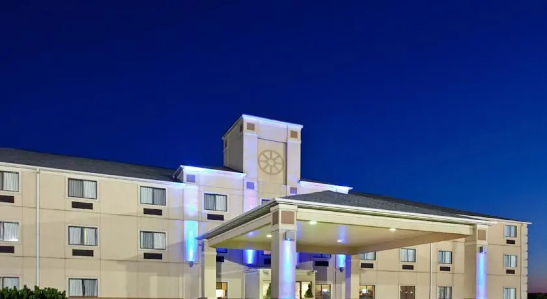 Holiday Inn Express LAPORTE