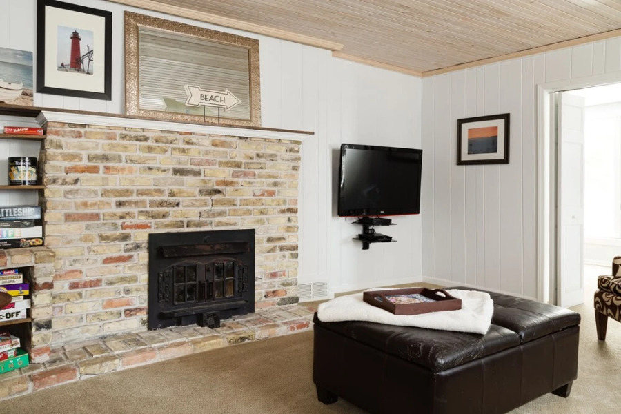 Looking Glass Beachfront Inn