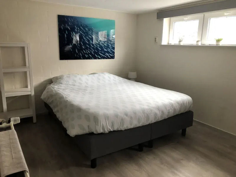 Slapen in eigentijds woonboot hotel