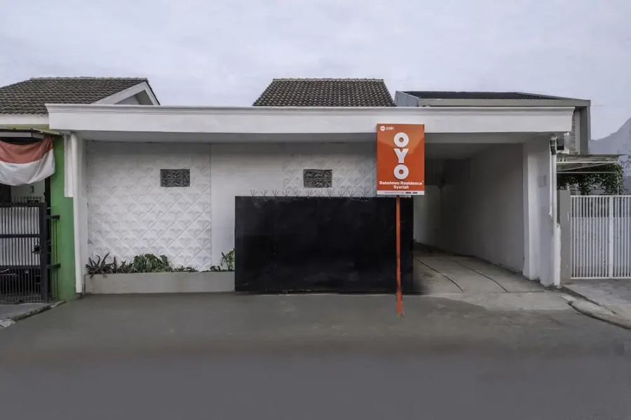 OYO Life 2391 Baladewa Residence Syariah