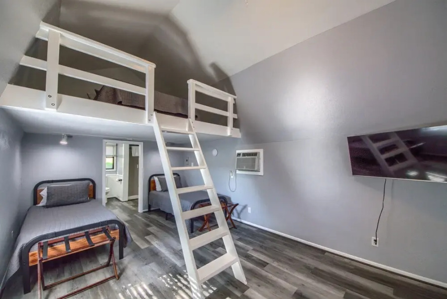 Sweet Annie Ot 250sa 2 Bedroom Home by RedAwning