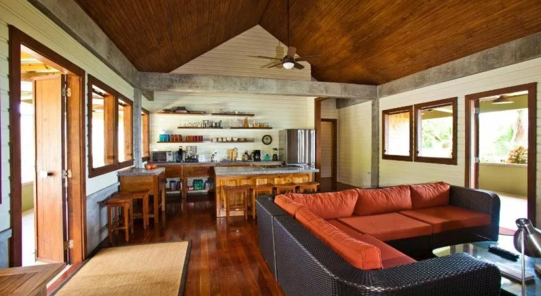 Pagua Bay House Oceanfront Cabanas