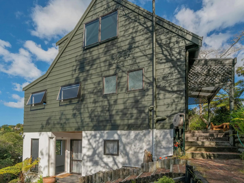 Hillside Haven - Tairua Holiday Home