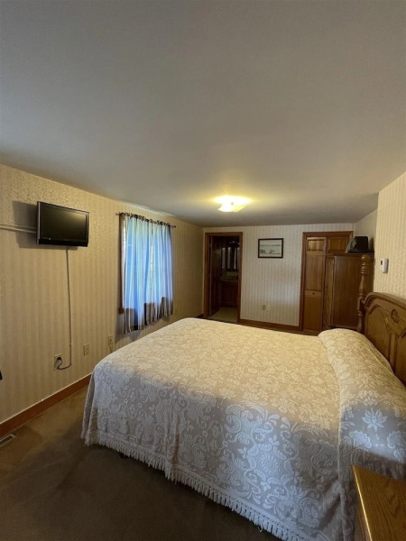 Loon Lodge Limit 8 3 Bedroom Home by RedAwning