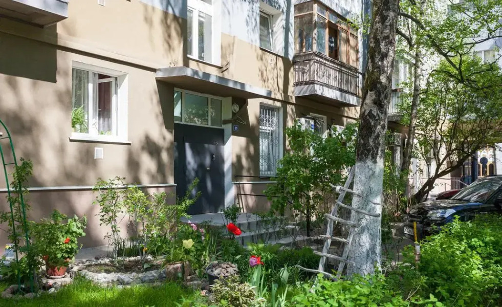 KenigApart (КенигАпарт) на улице Театральная 25