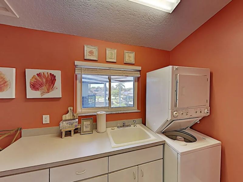 Beautiful River W/ Private Pool, Dock & Beach 3 Bedroom Home