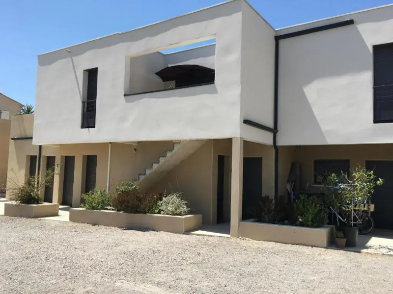 Grand studio confortable et spacieux avec terrasse