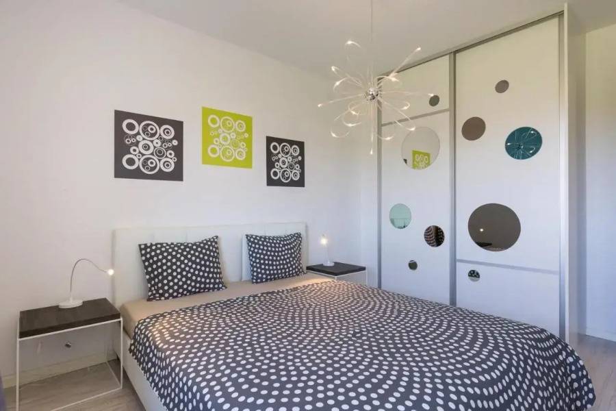 Apartments & Rooms Laganini