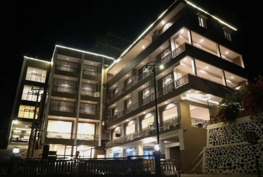 Amazing Riverside Hotel