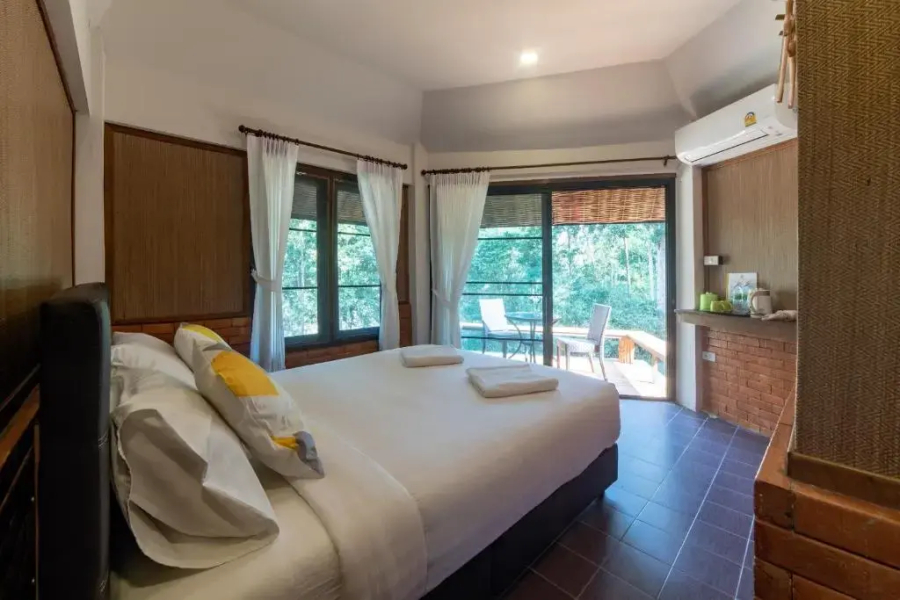 Tawan Riverside - Elephant Resort