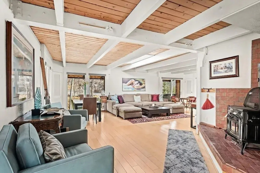 37 Mountain Laurel Drive 2br 2 Bedroom Home by Redawning