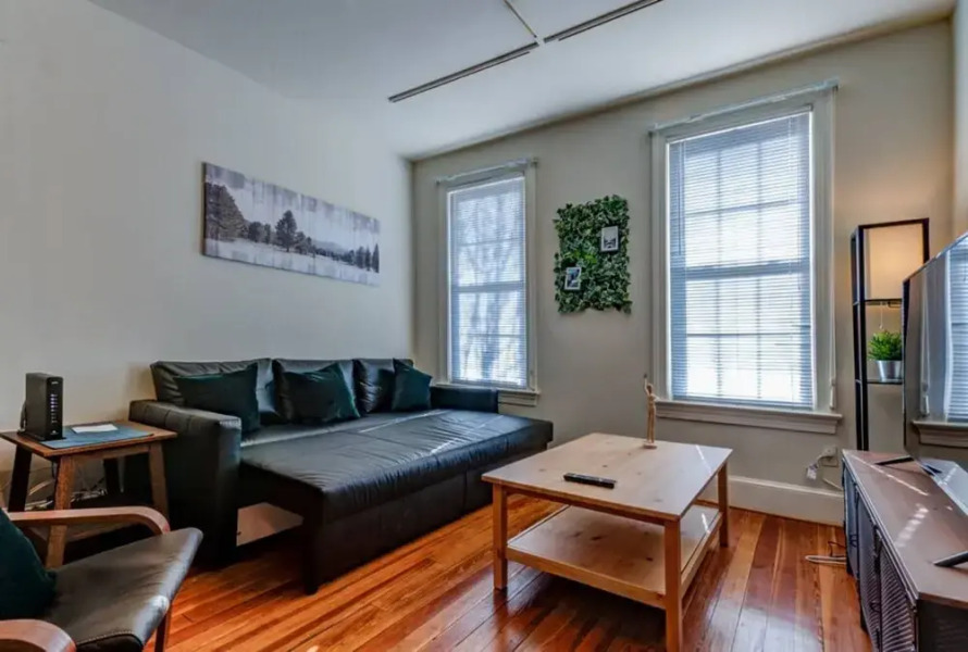 3BR Colonial House w/Parking by CozySuites