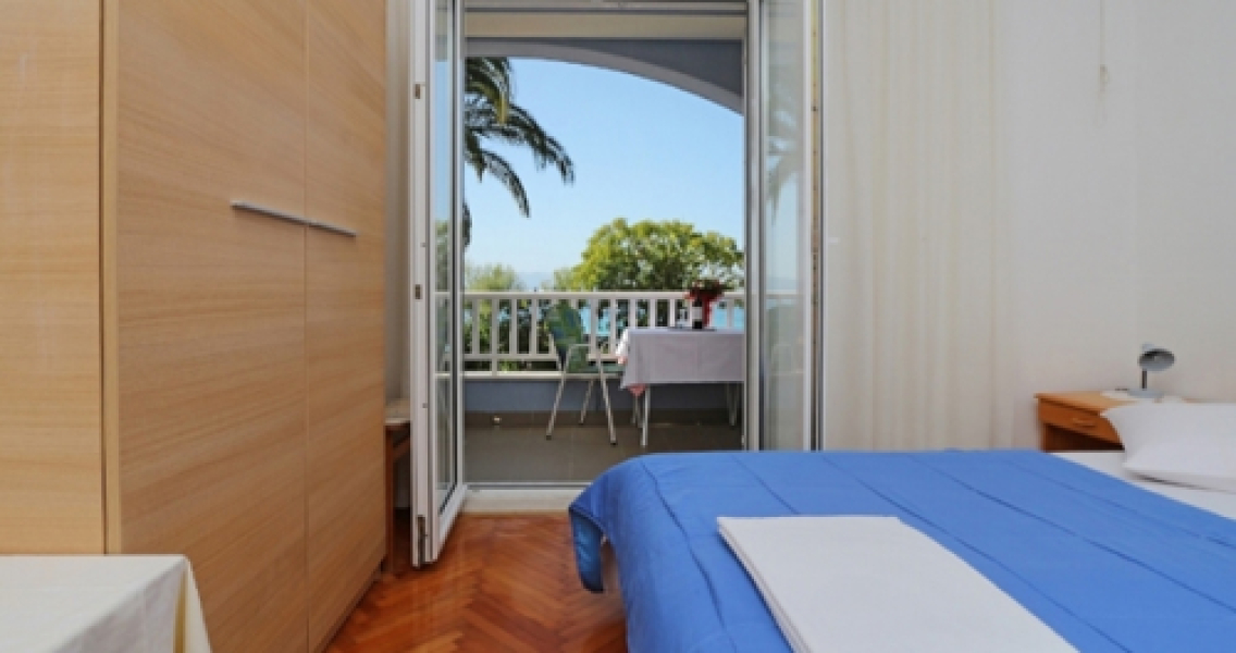 Room Dalsi - 10 m from beach: R1 Zaostrog, Riviera Makarska