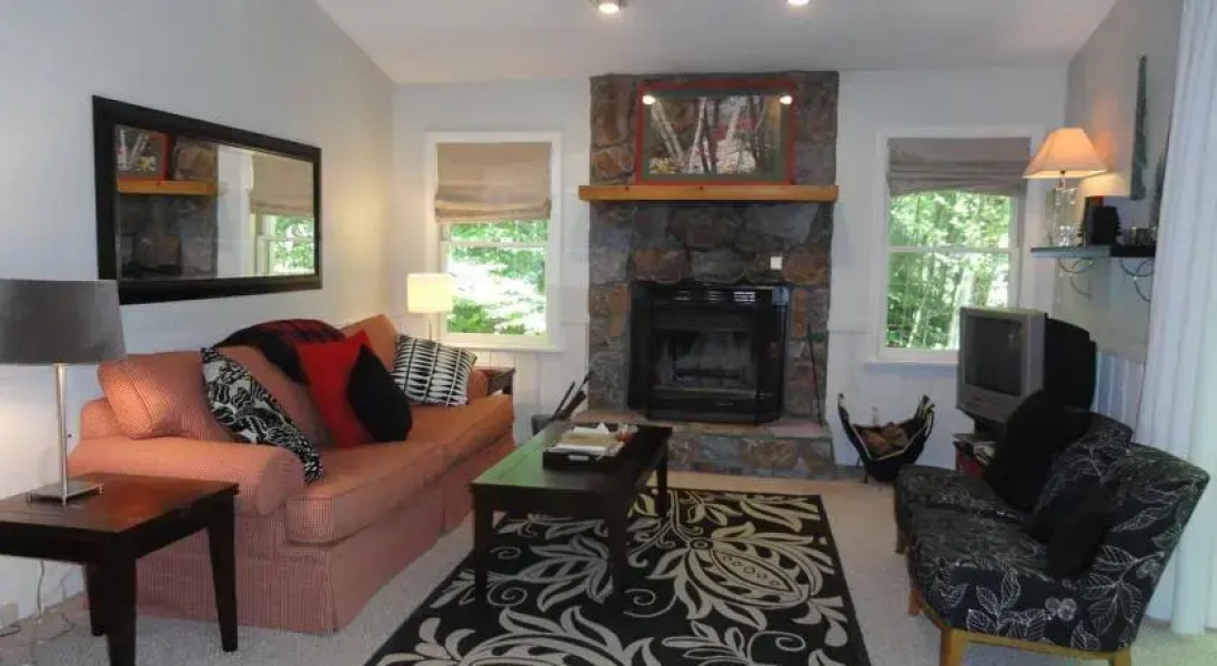 Creekside Hideout by VCI Real Estate Services