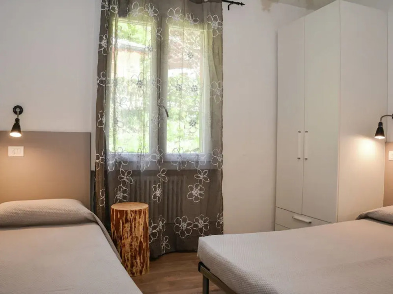 Renovated Apartment With Lake View, Swimming Pool, Wifi, in Val di Ledro