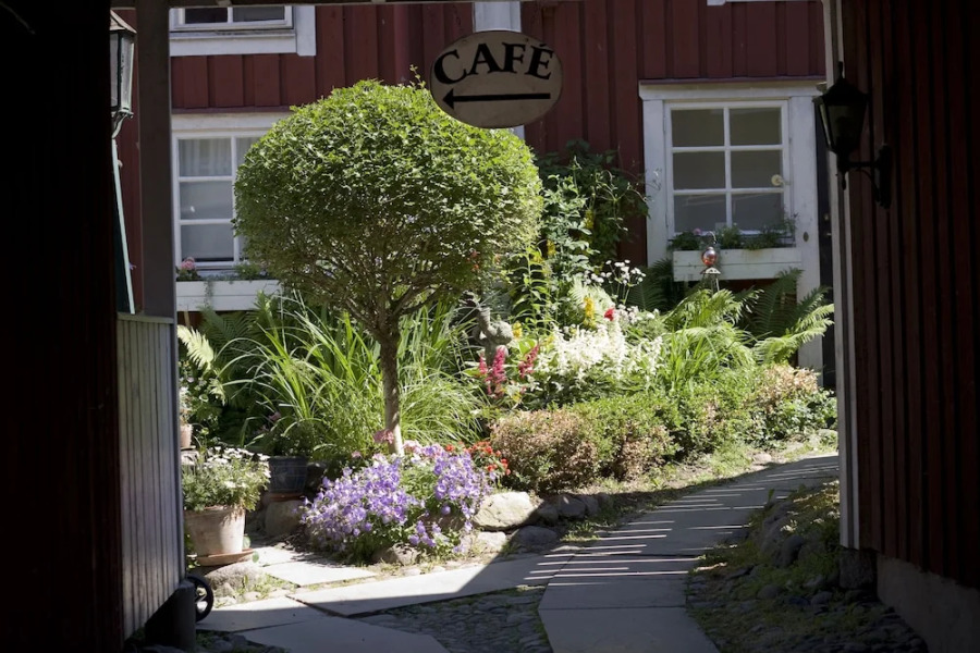 Garvaregården Hotel and B&B