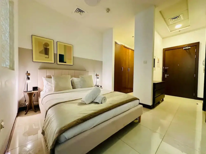 Manzil- Chic Studio in JVC With Premium Amenities