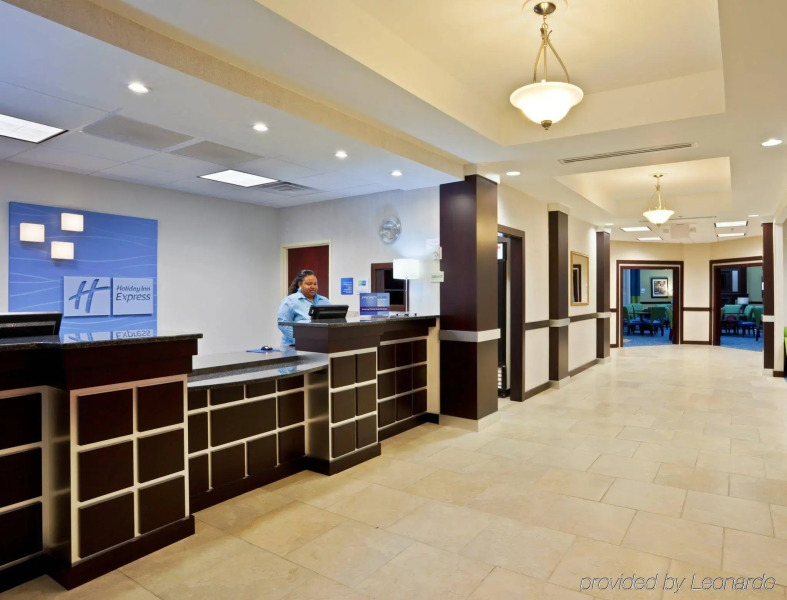 Holiday Inn Express Hotel and Suites Akron South-Airport Area