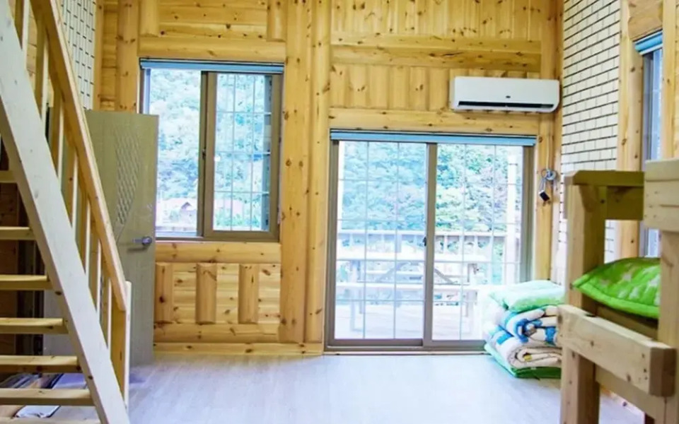 Ulsan (Baenaegol) on the Hill