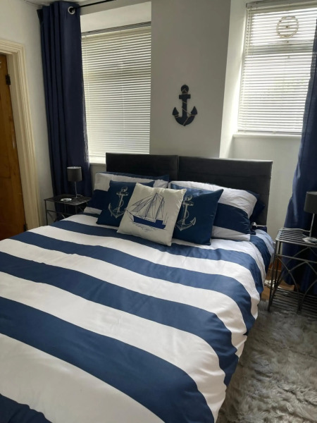 2 bed Harbourside apartment porthmadog