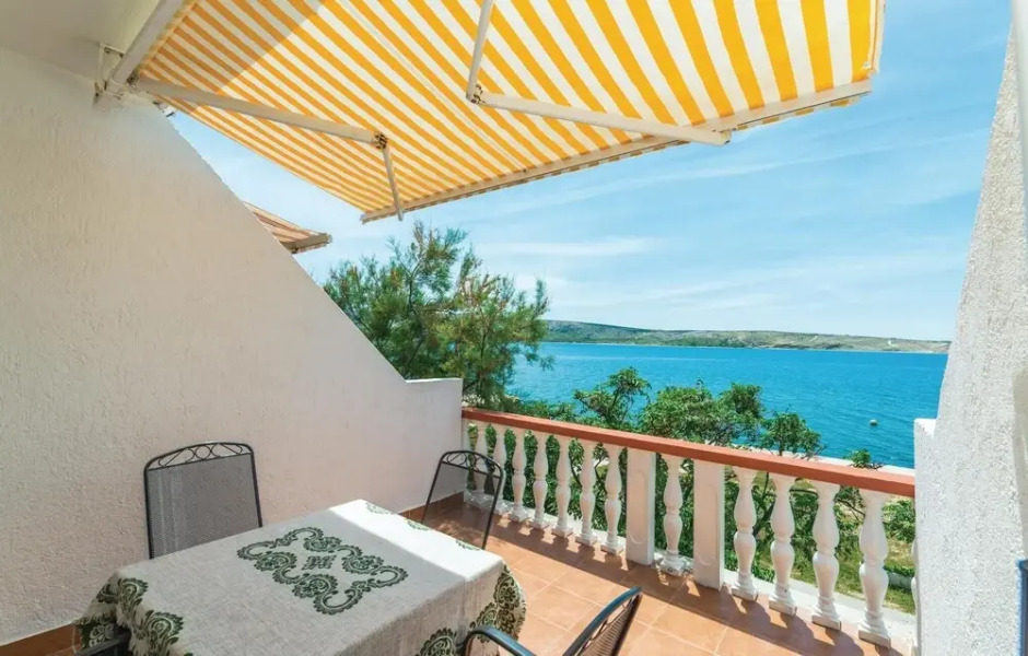 Nice Home in Kustici With Wifi and 1 Bedrooms