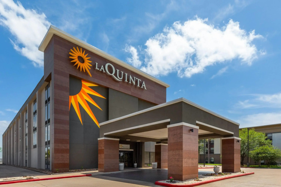La Quinta Inn & Suites by Wyndham Houston Stafford Sugarland