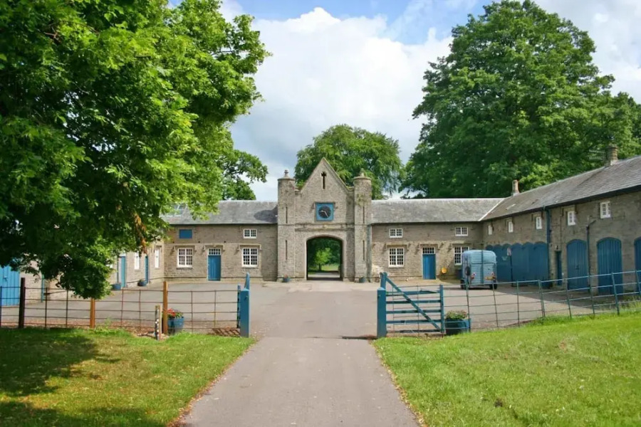 7 Bed Lodge With Mountain Views, Glanusk Estate