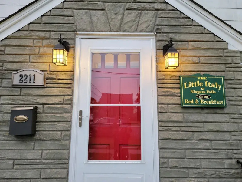 The Little Italy of Niagara Falls Bed & Breakfast