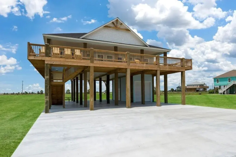 Twin Tides 4 Bedroom Home by Redawning