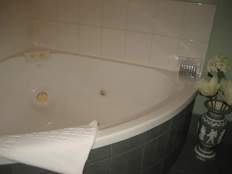 Aldgate Lodge Bed & Breakfast