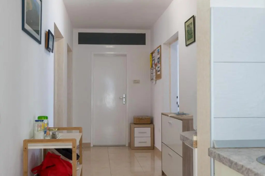 Apartment Ema