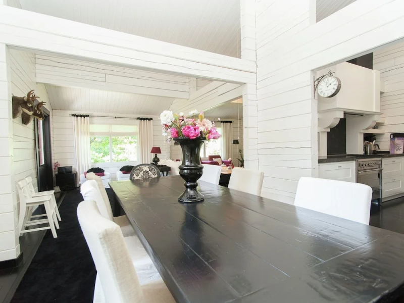Upscale Mansion in Huisduinen North Holland With Garden