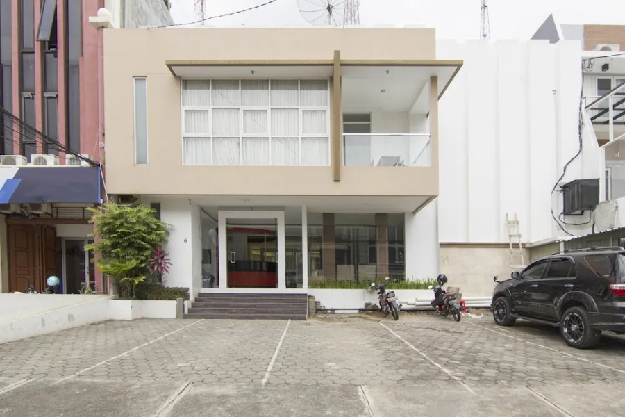 RedDoorz near Universitas Diponegoro